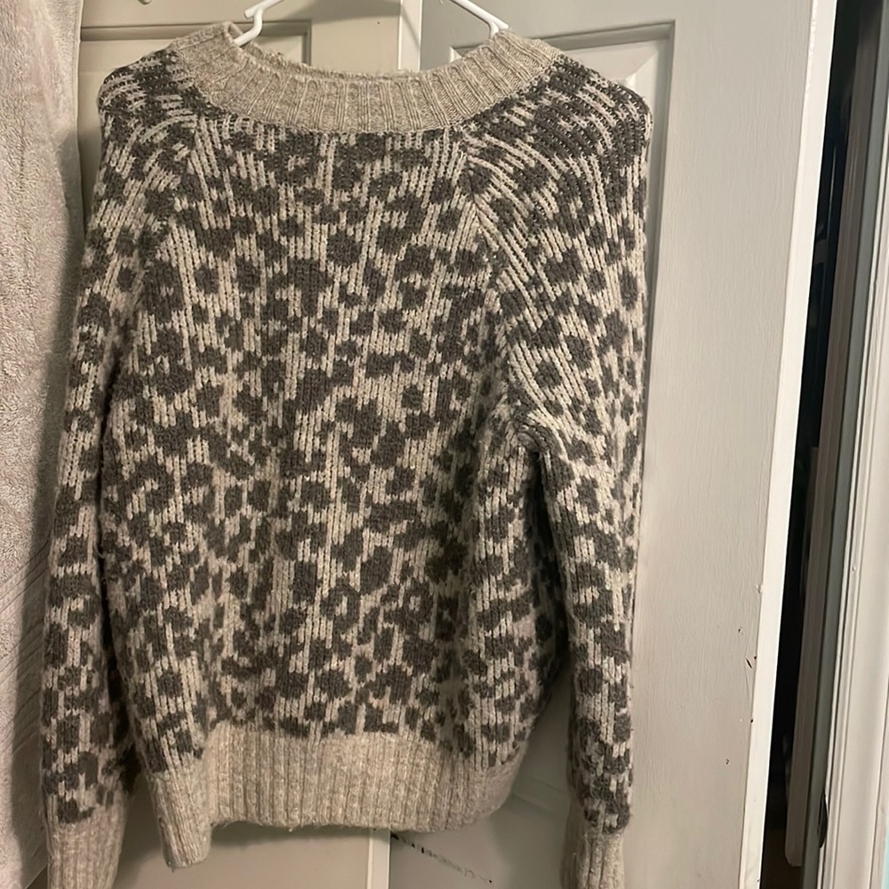 animal print sweater